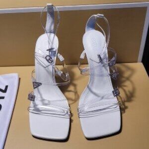 $79 NWT (9) SCHUTZ White Leather/Vinyl Sandal